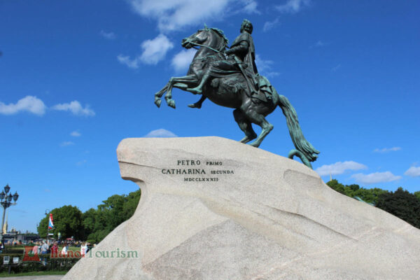 Tượng Kỵ sỹ đồng- Saint Petersburg, Nga